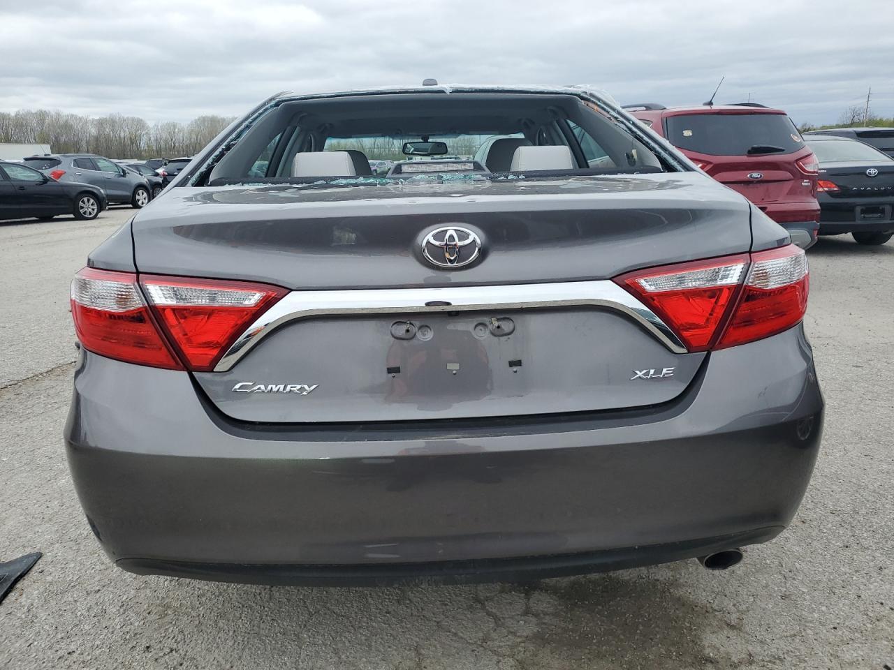 2016 TOYOTA CAMRY LE - Фото 6