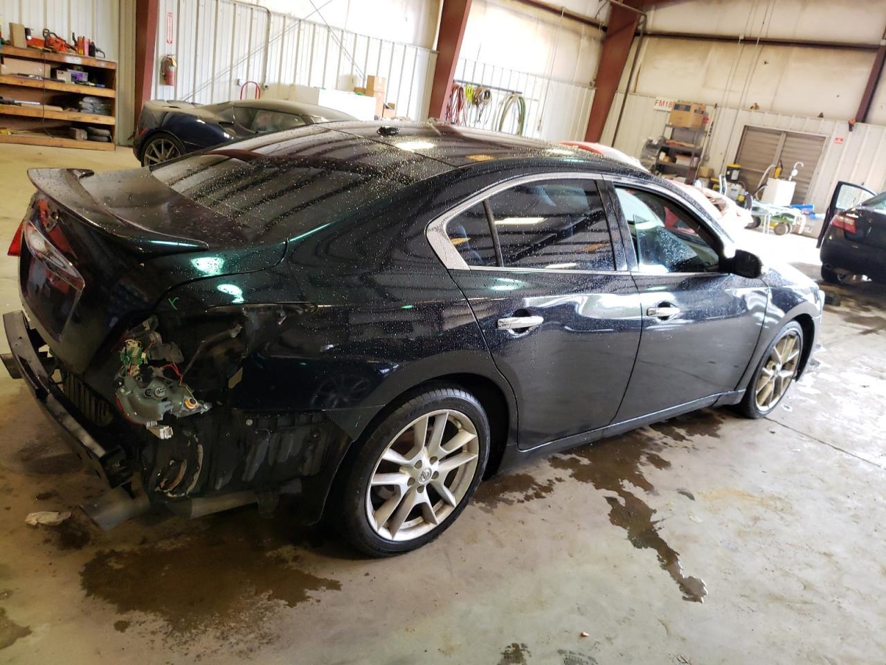2011 NISSAN MAXIMA S - Фото 3