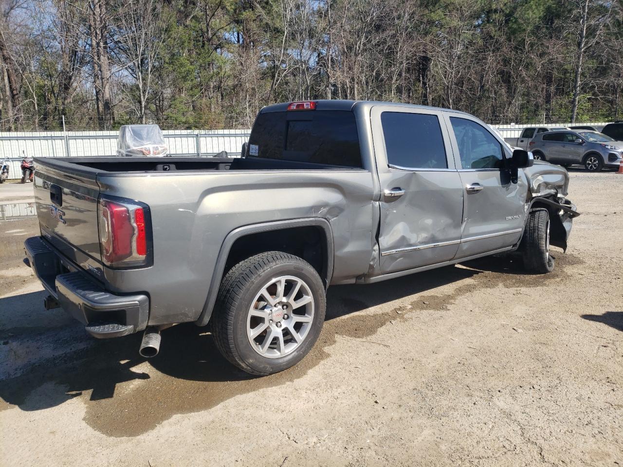 2017 GMC SIERRA K15 - Фото 3
