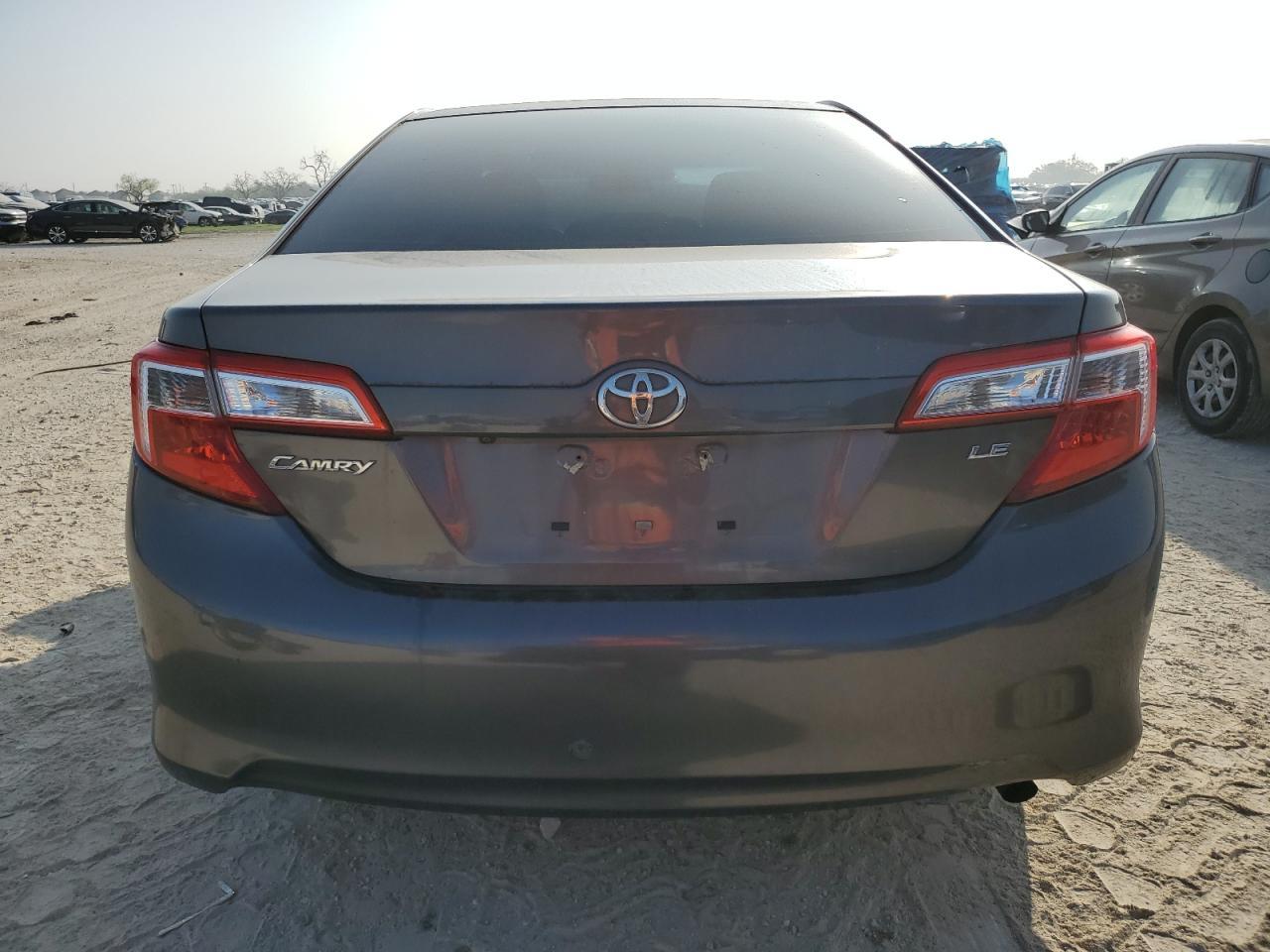 2014 TOYOTA CAMRY L - Image 6