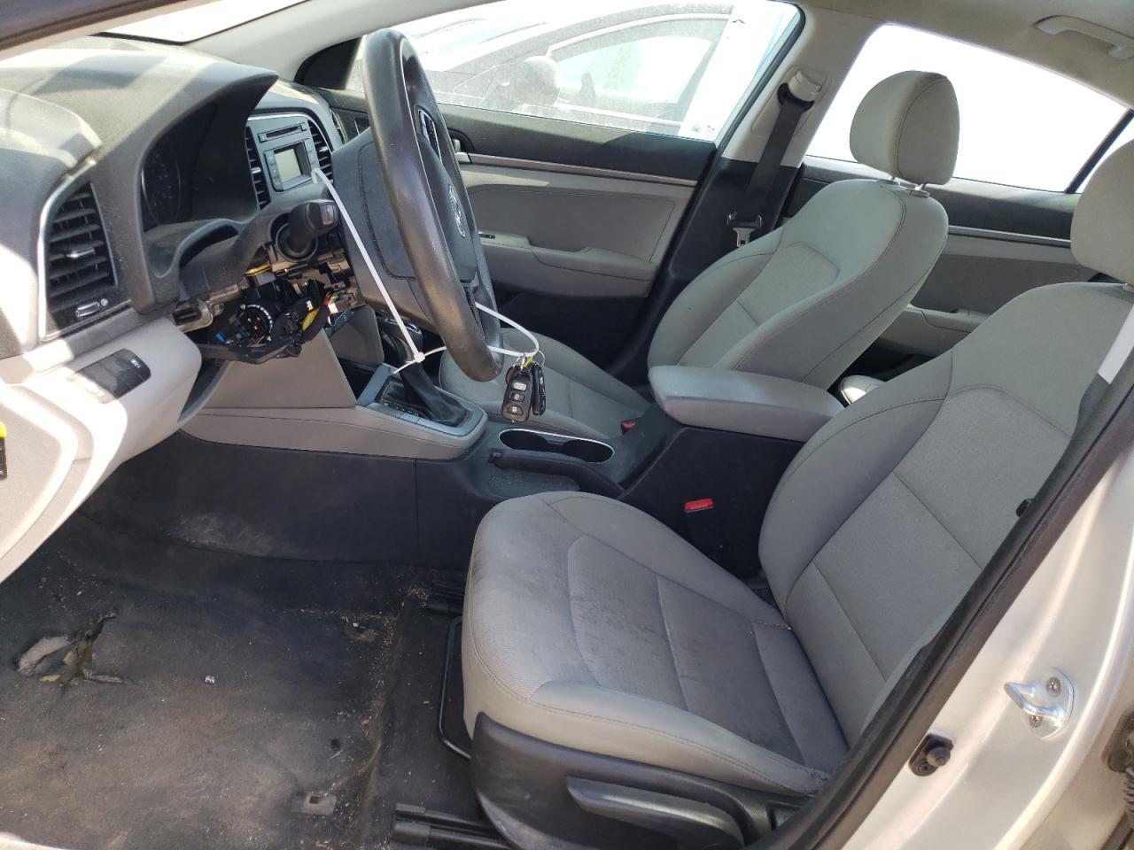 2017 HYUNDAI ELANTRA SE - Фото 7