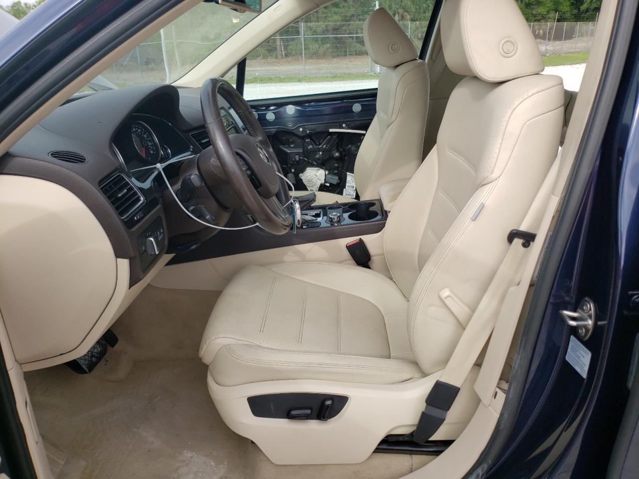 2012 VOLKSWAGEN TOUAREG V6 - Image 7