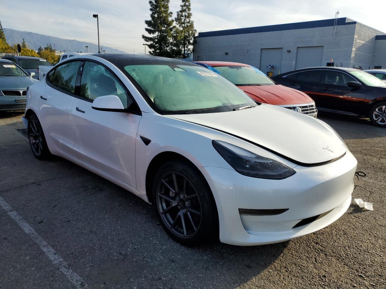 2023 TESLA MODEL 3 - Фото 4