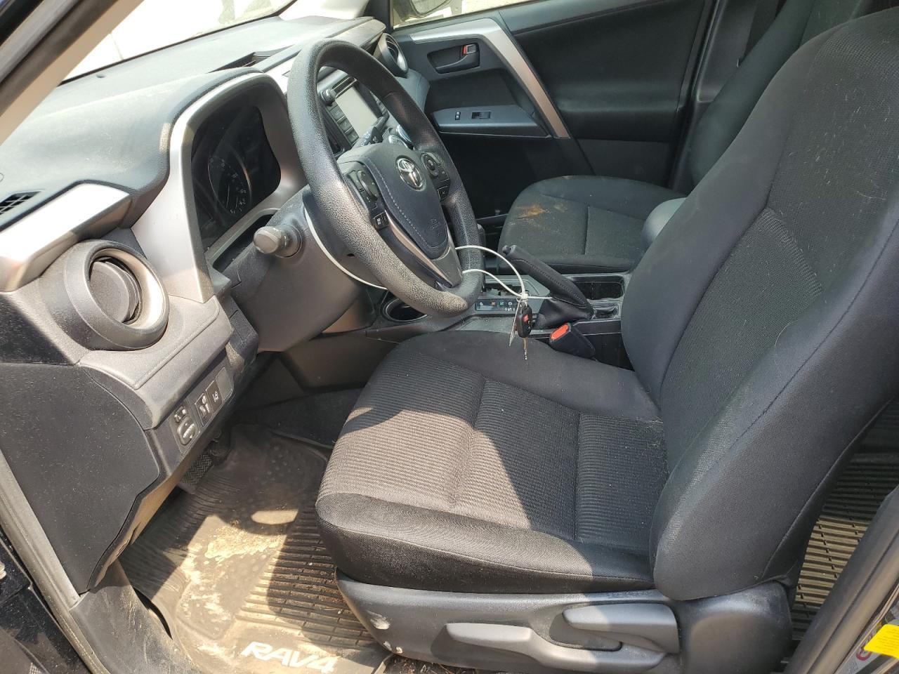 2018 TOYOTA RAV4 LE - Фото 7
