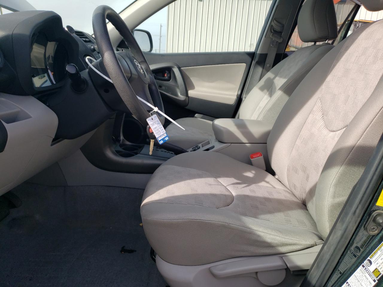 2011 TOYOTA RAV4 - Image 7