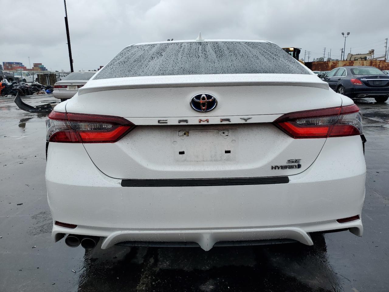 2021 TOYOTA CAMRY SE - Фото 6