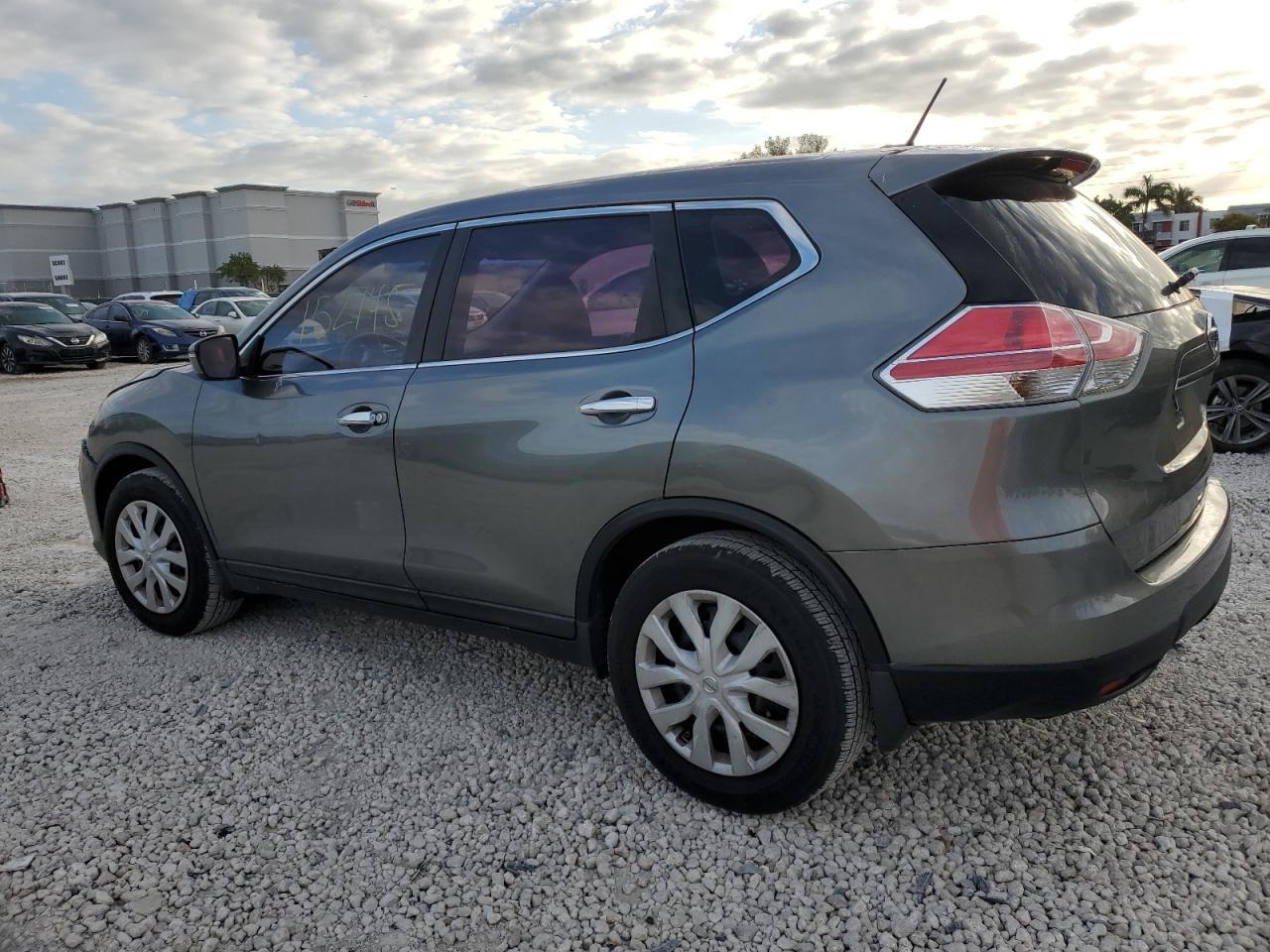 2015 NISSAN ROGUE S - Image 2