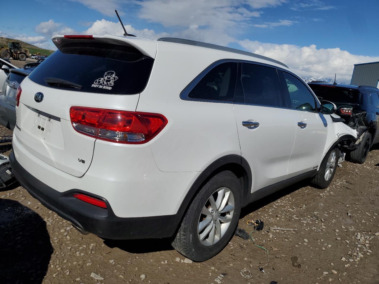 2017 KIA SORENTO LX - Image 3