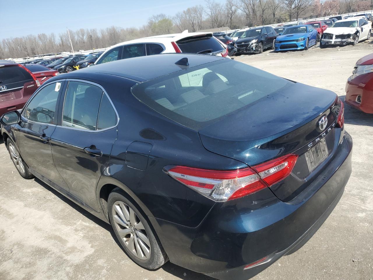 2020 TOYOTA CAMRY LE - Фото 2