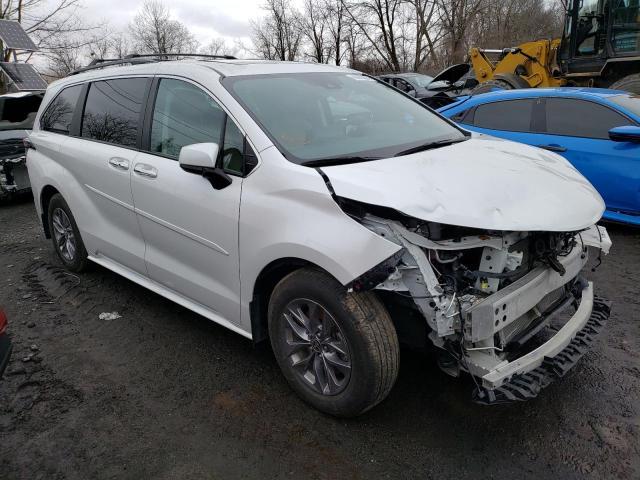 2023 Toyota Sienna Xle - Image 4