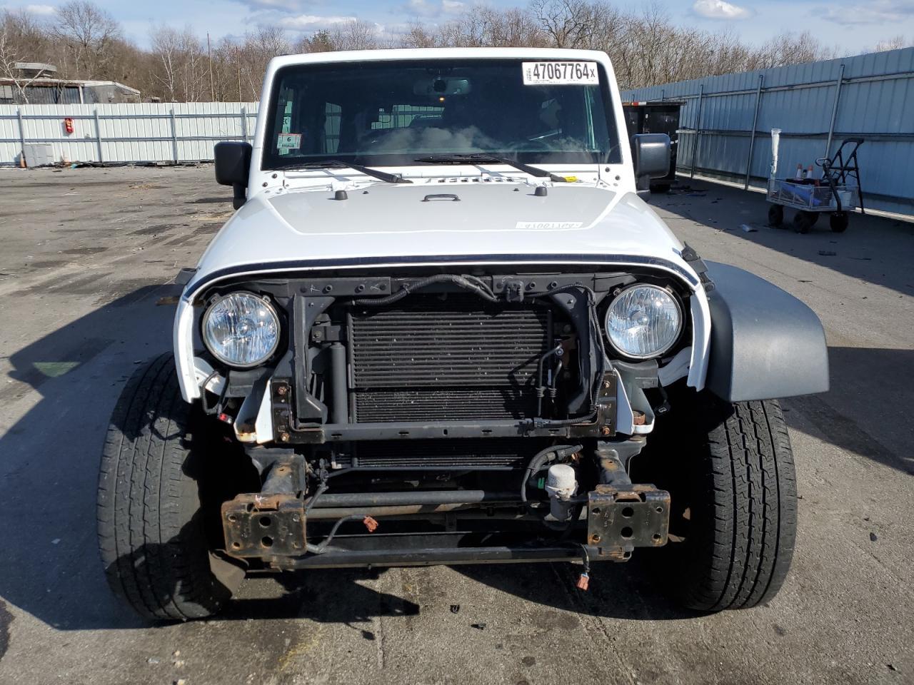 2017 JEEP WRANGLER U - Фото 5