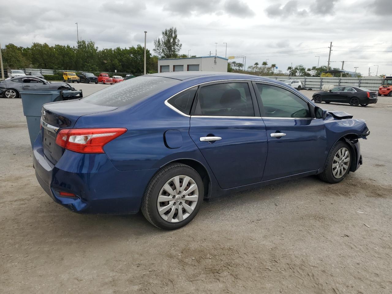 2017 NISSAN SENTRA - Фото 3