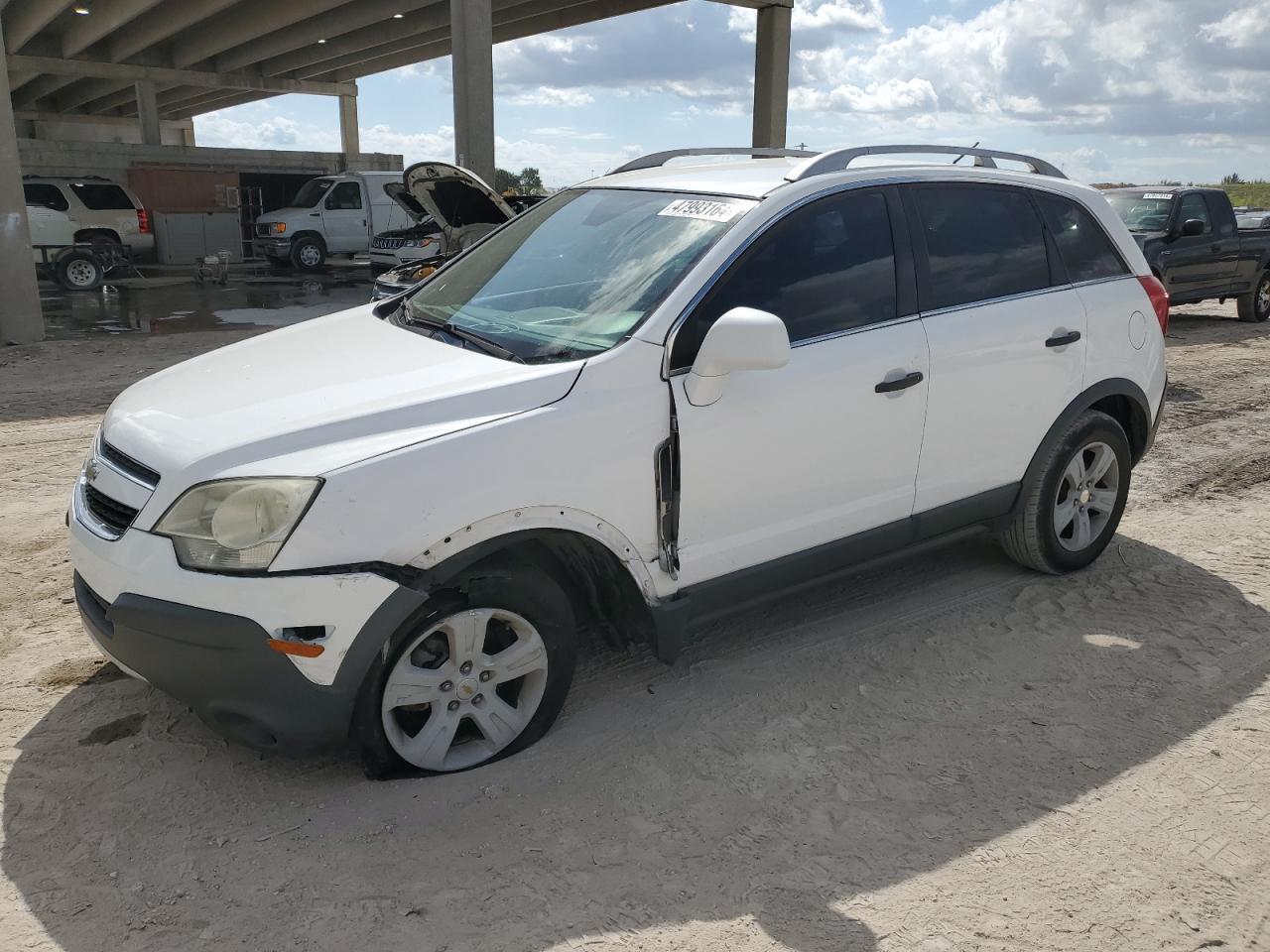 2013 CHEVROLET CAPTIVA LS car image