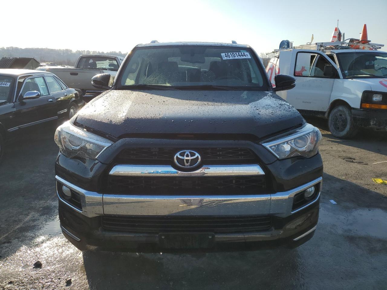2019 TOYOTA 4RUNNER SR - Image 5