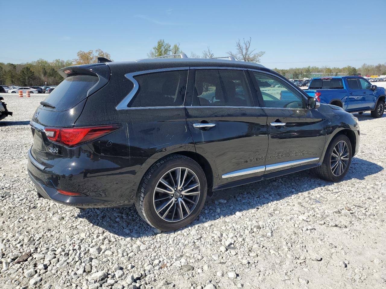 2019 INFINITI QX60 LUXE - Фото 3