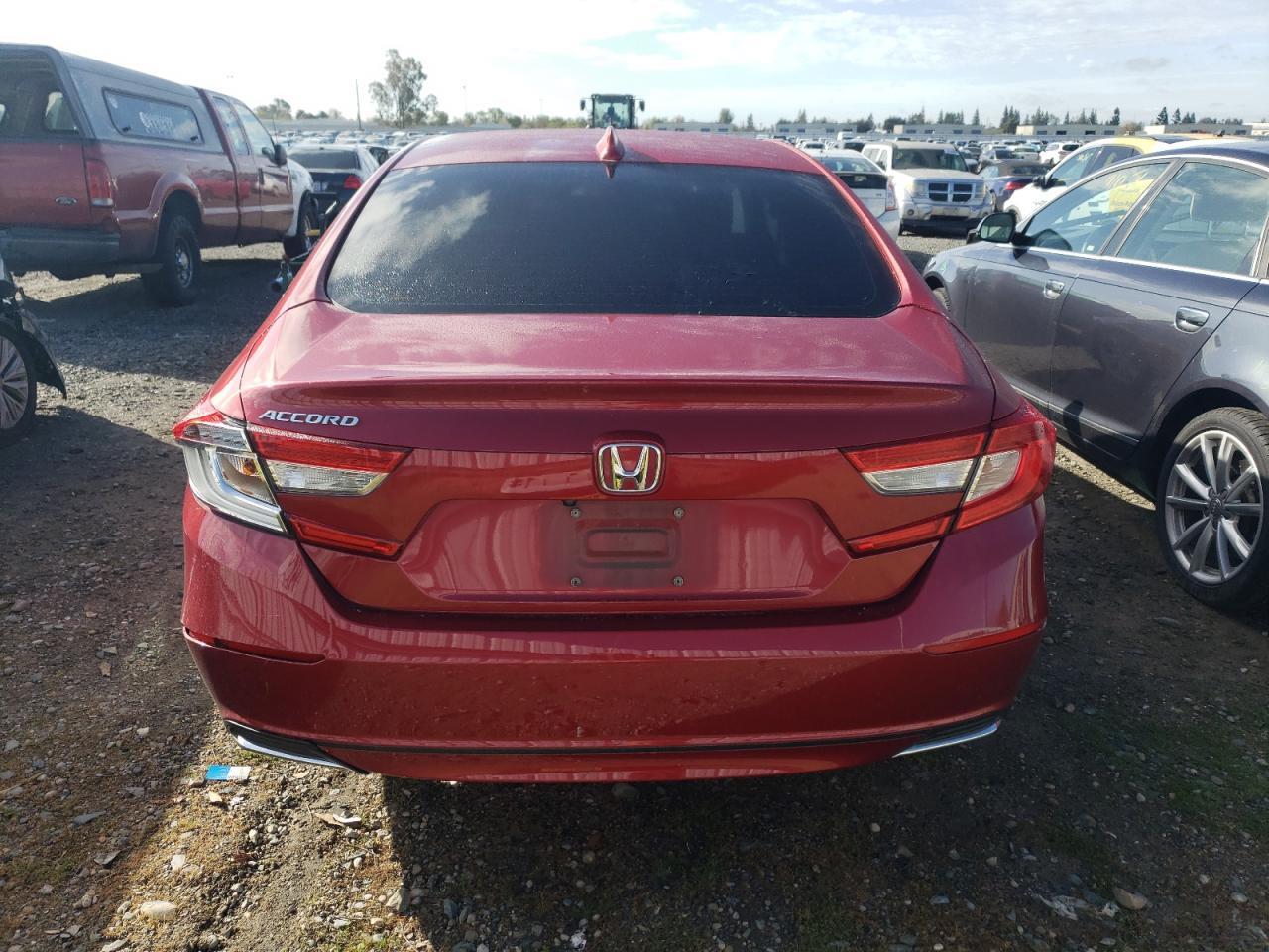 2018 HONDA ACCORD LX - Image 6