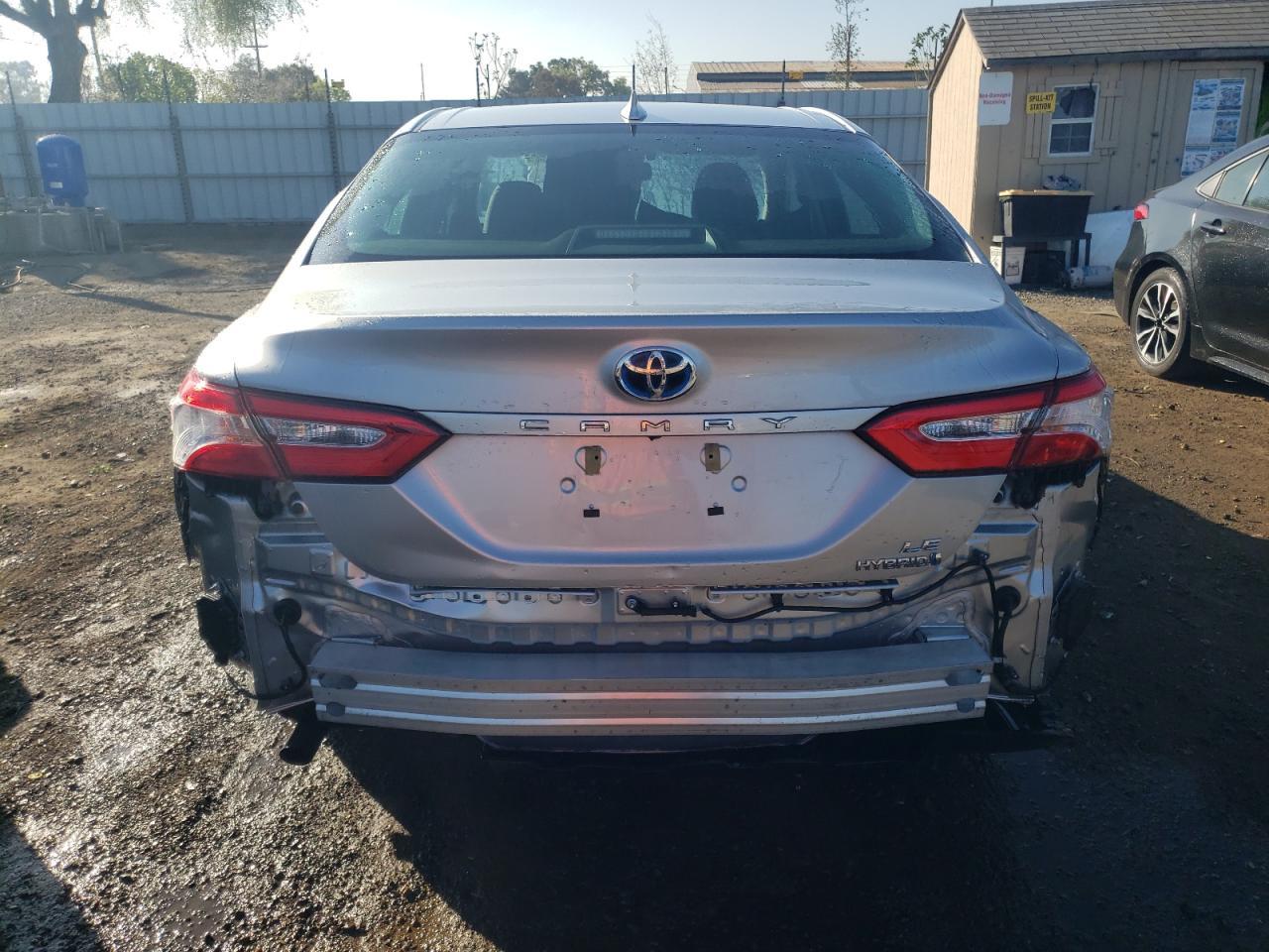 2018 TOYOTA CAMRY LE - Фото 6