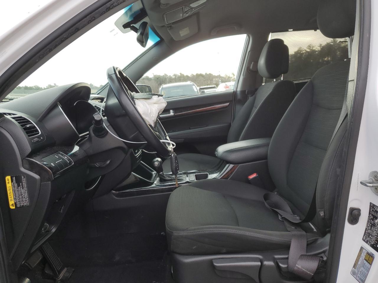 2014 KIA SORENTO LX - Image 7