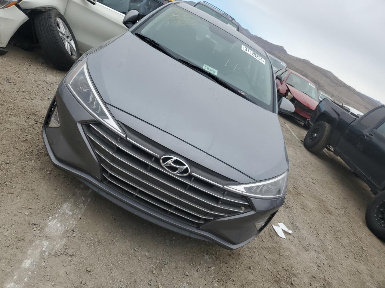 2019 HYUNDAI ELANTRA SE - Фото 5