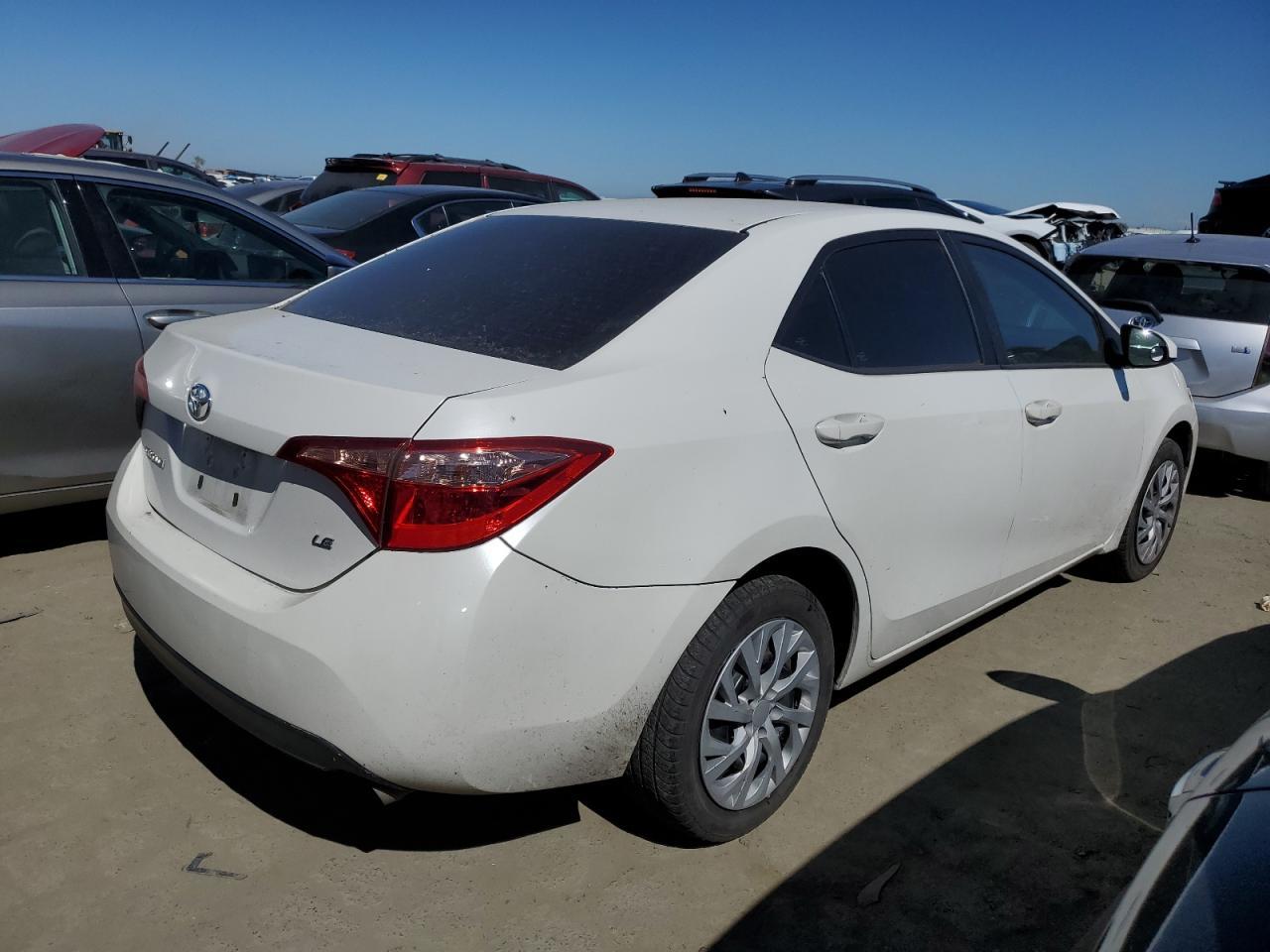 2018 TOYOTA COROLLA L - Фото 3