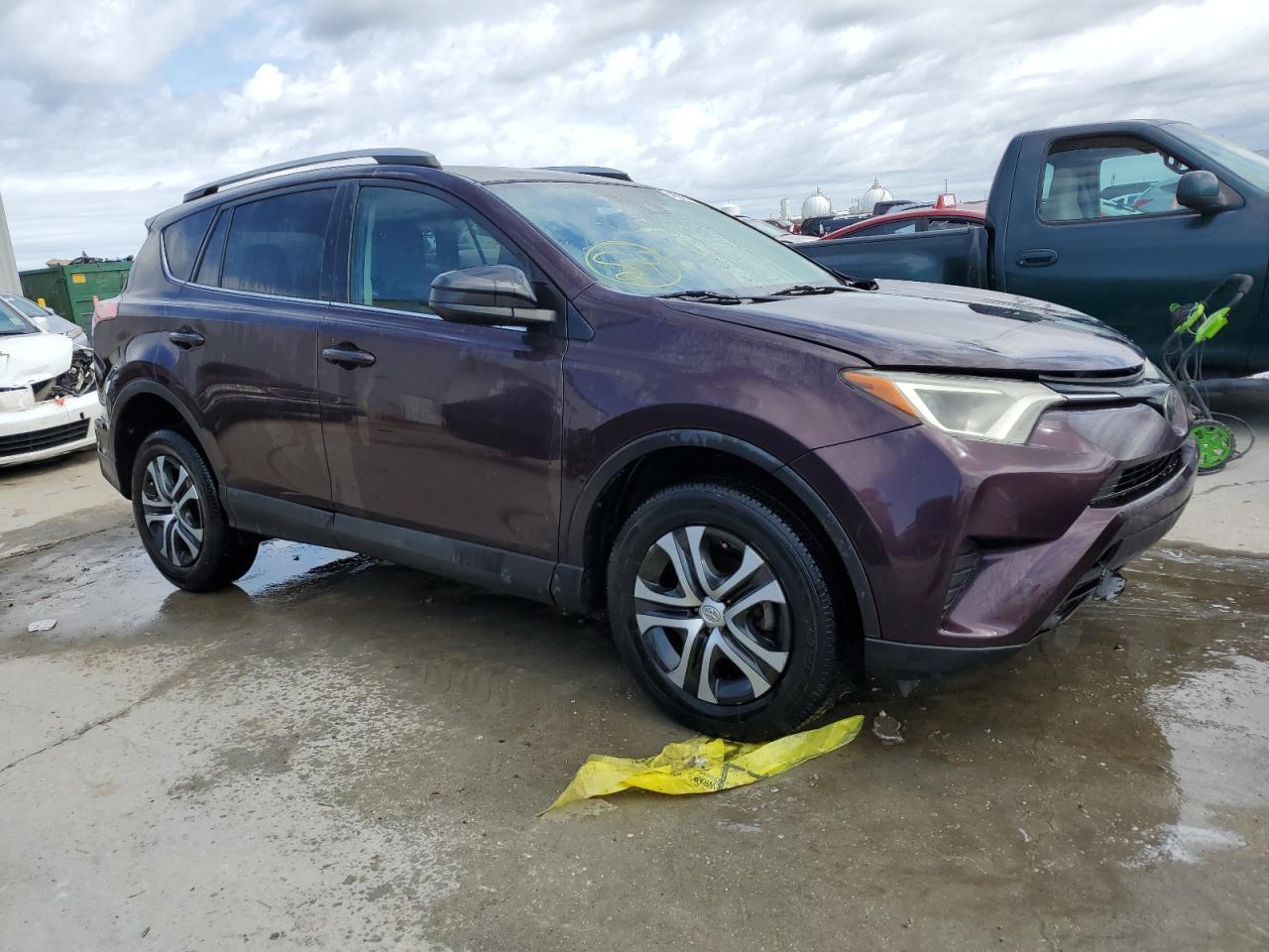 2017 TOYOTA RAV4 LE - Image 4