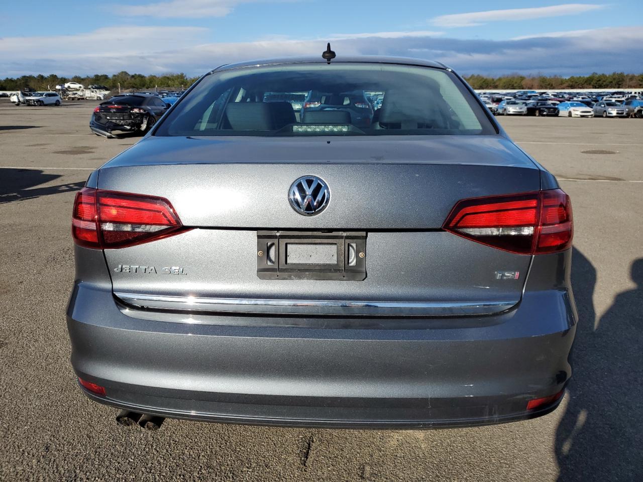 2017 VOLKSWAGEN JETTA SEL - Image 6
