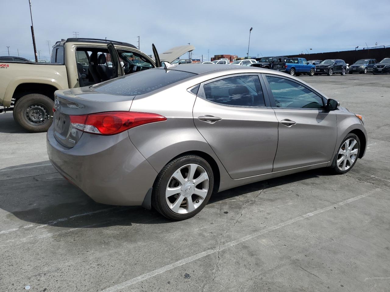 2013 HYUNDAI ELANTRA GL - Image 3