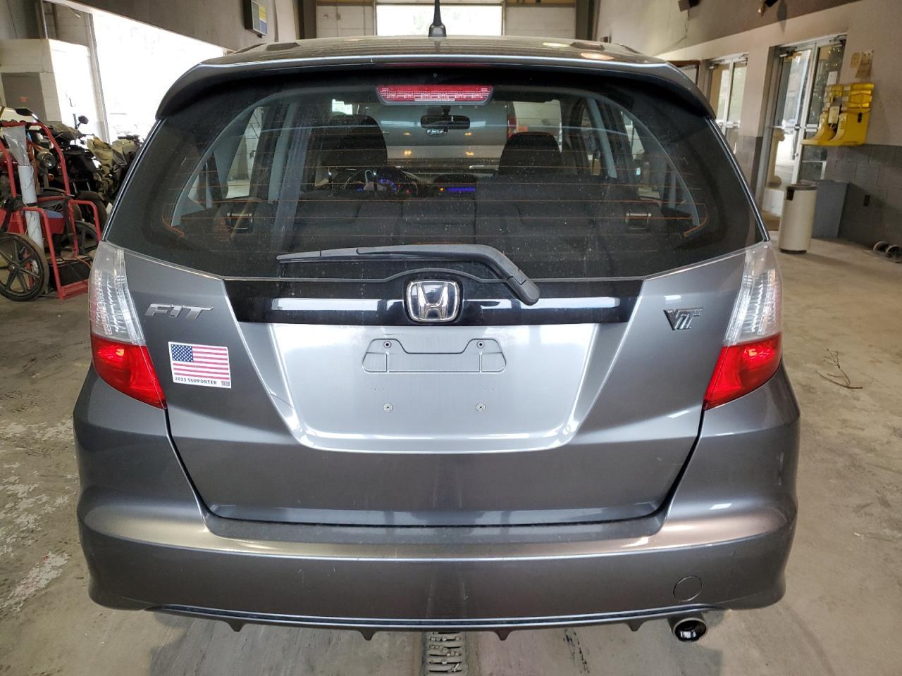 2011 HONDA FIT SPORT - Image 6