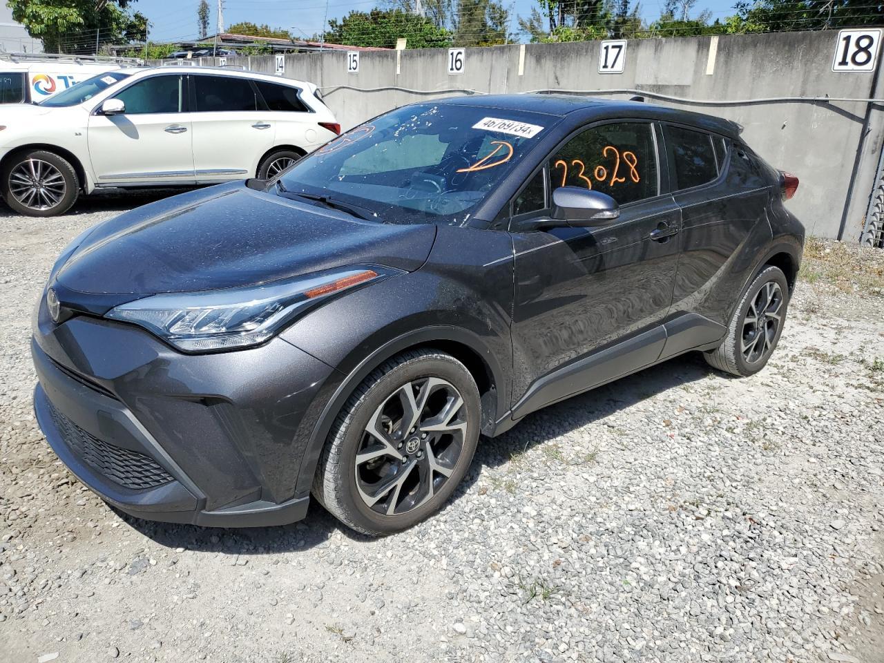 2021 TOYOTA C-HR XLE