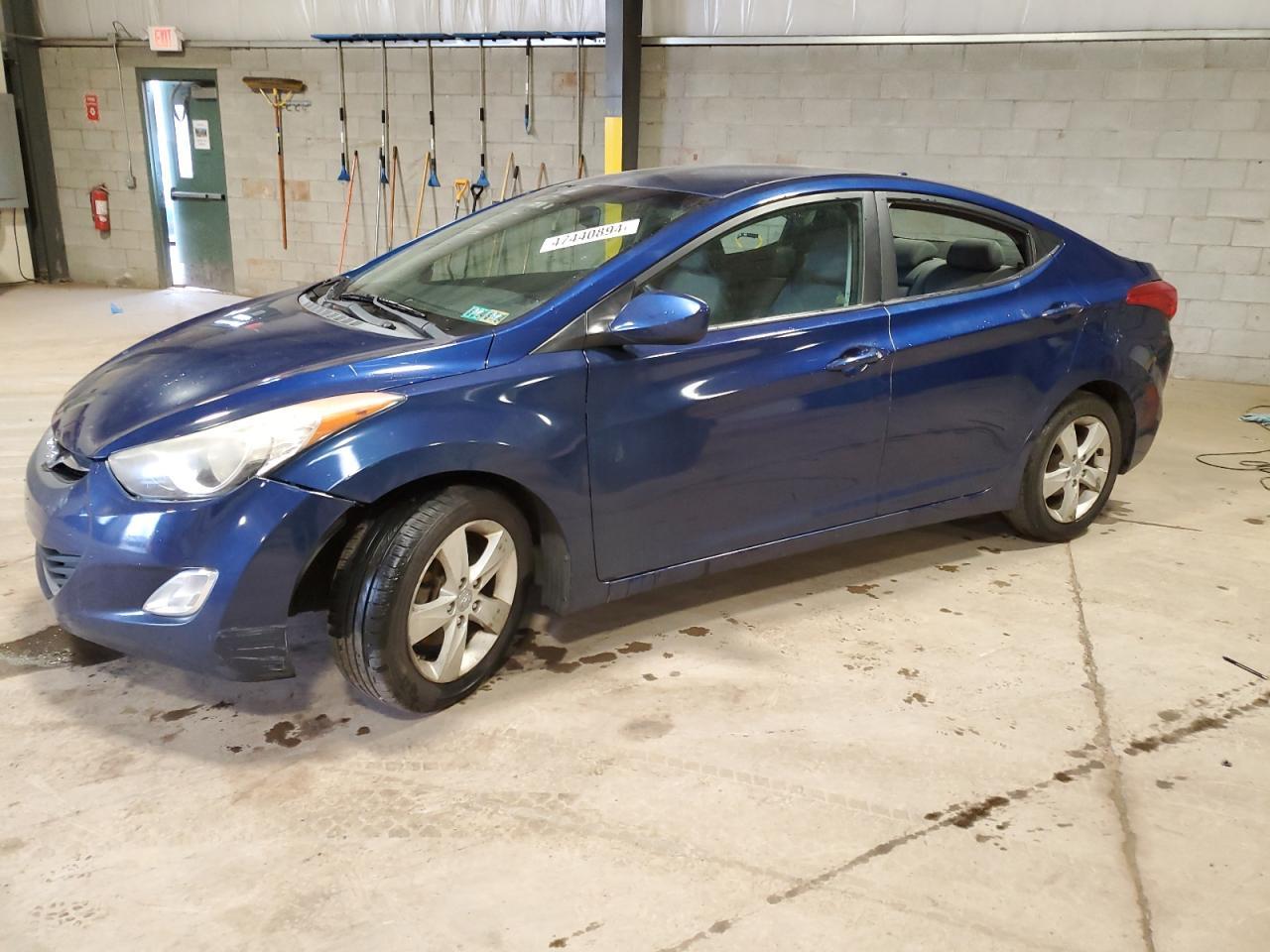 2013 HYUNDAI ELANTRA GL