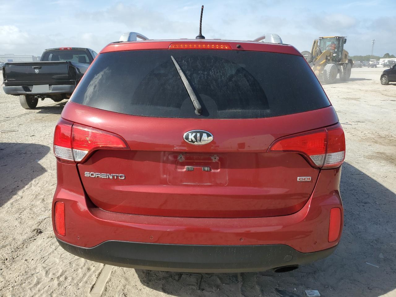 2014 KIA SORENTO LX - Image 6