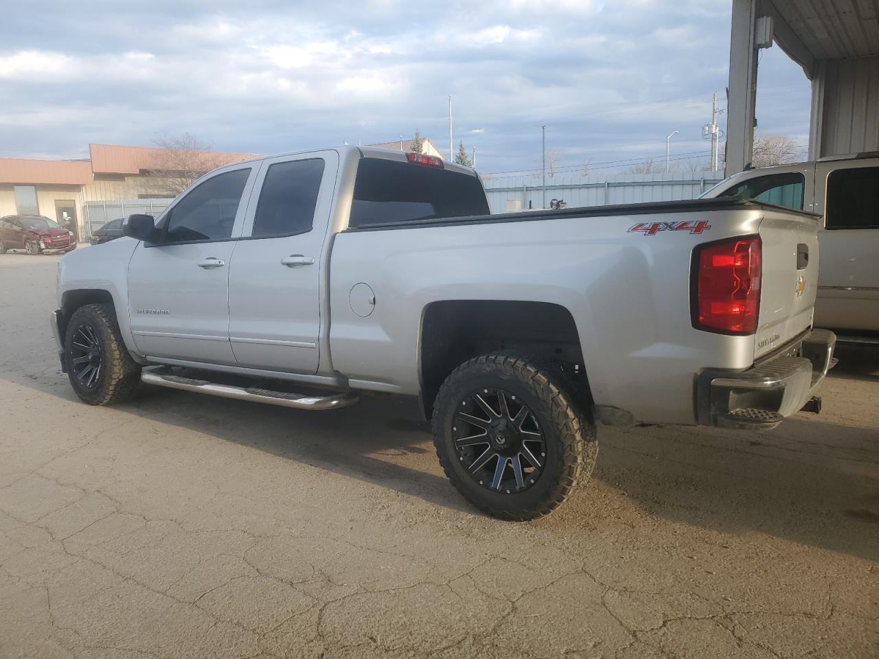 2016 CHEVROLET SILVERADO - Фото 2