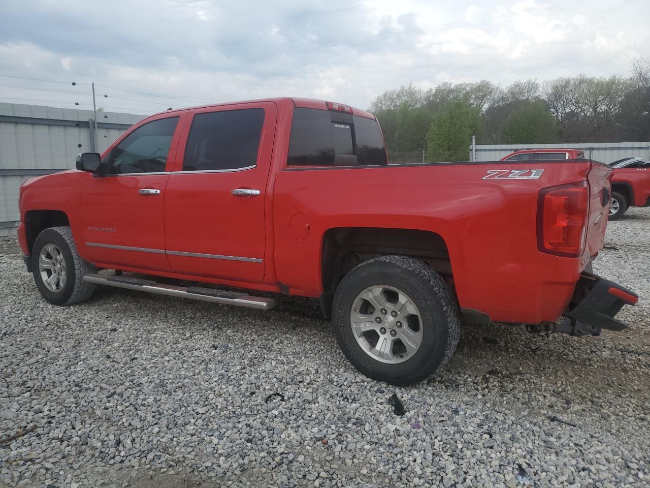 2016 CHEVROLET SILVERADO - Image 2