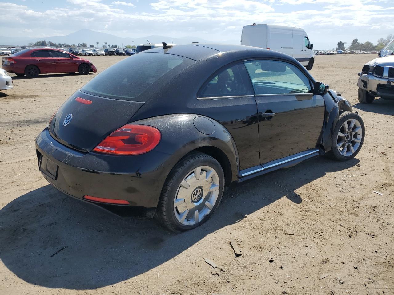 2012 VOLKSWAGEN BEETLE - Image 3