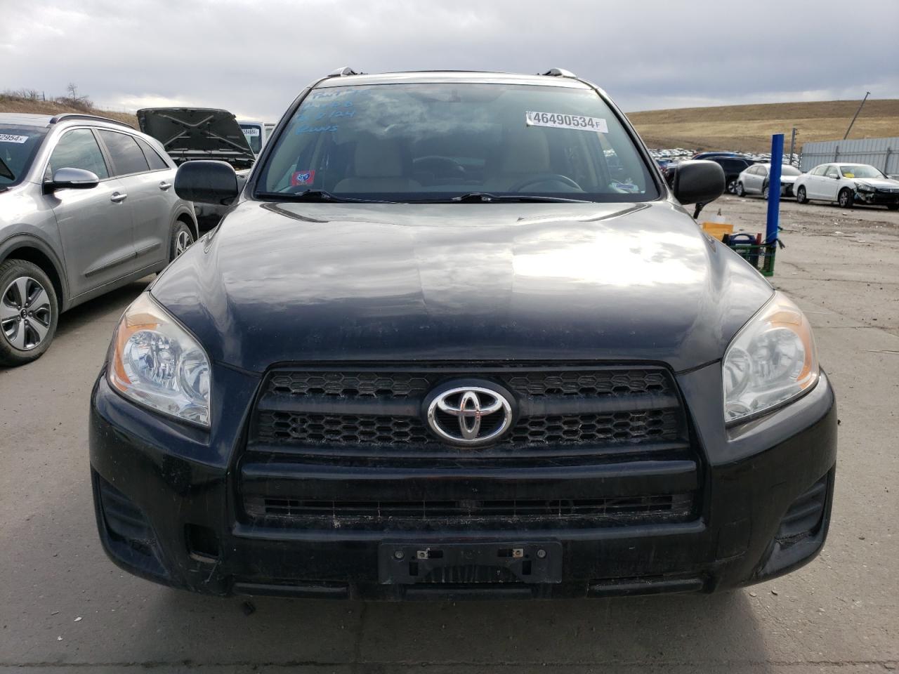 2011 TOYOTA RAV4 - Фото 5