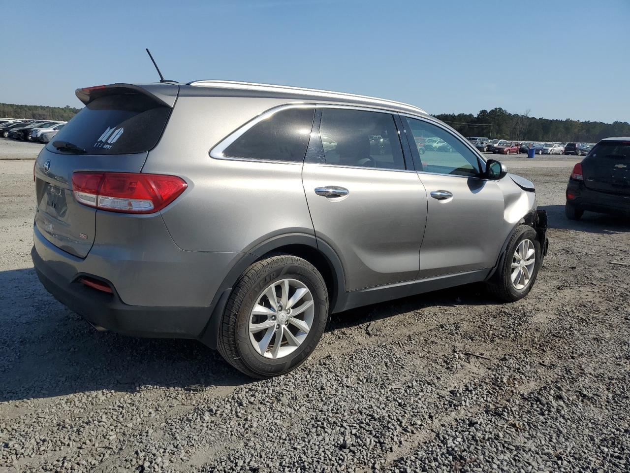 2017 KIA SORENTO LX - Фото 3