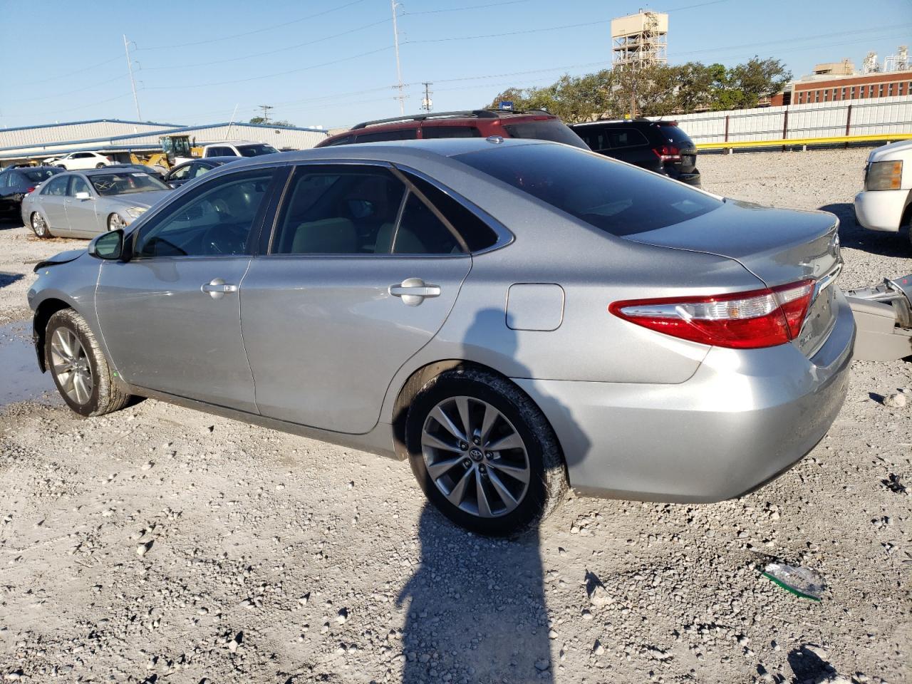 2017 TOYOTA CAMRY LE - Фото 2