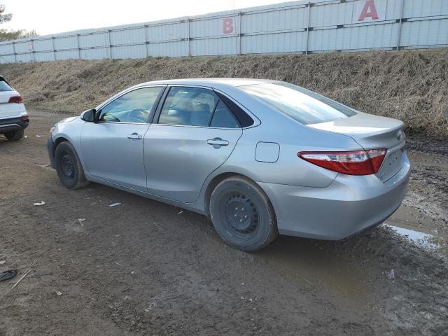 2015 Toyota Camry Le - Фото 2