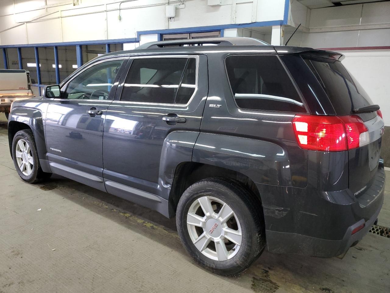 2013 GMC TERRAIN SL - Фото 2
