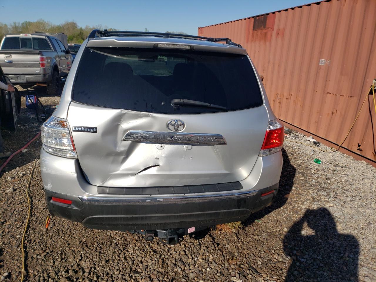 2011 TOYOTA HIGHLANDER - Image 6