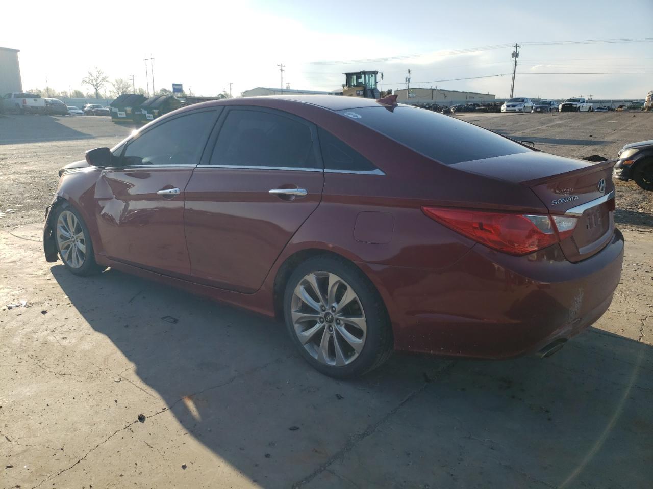 2013 HYUNDAI SONATA SE - Фото 2