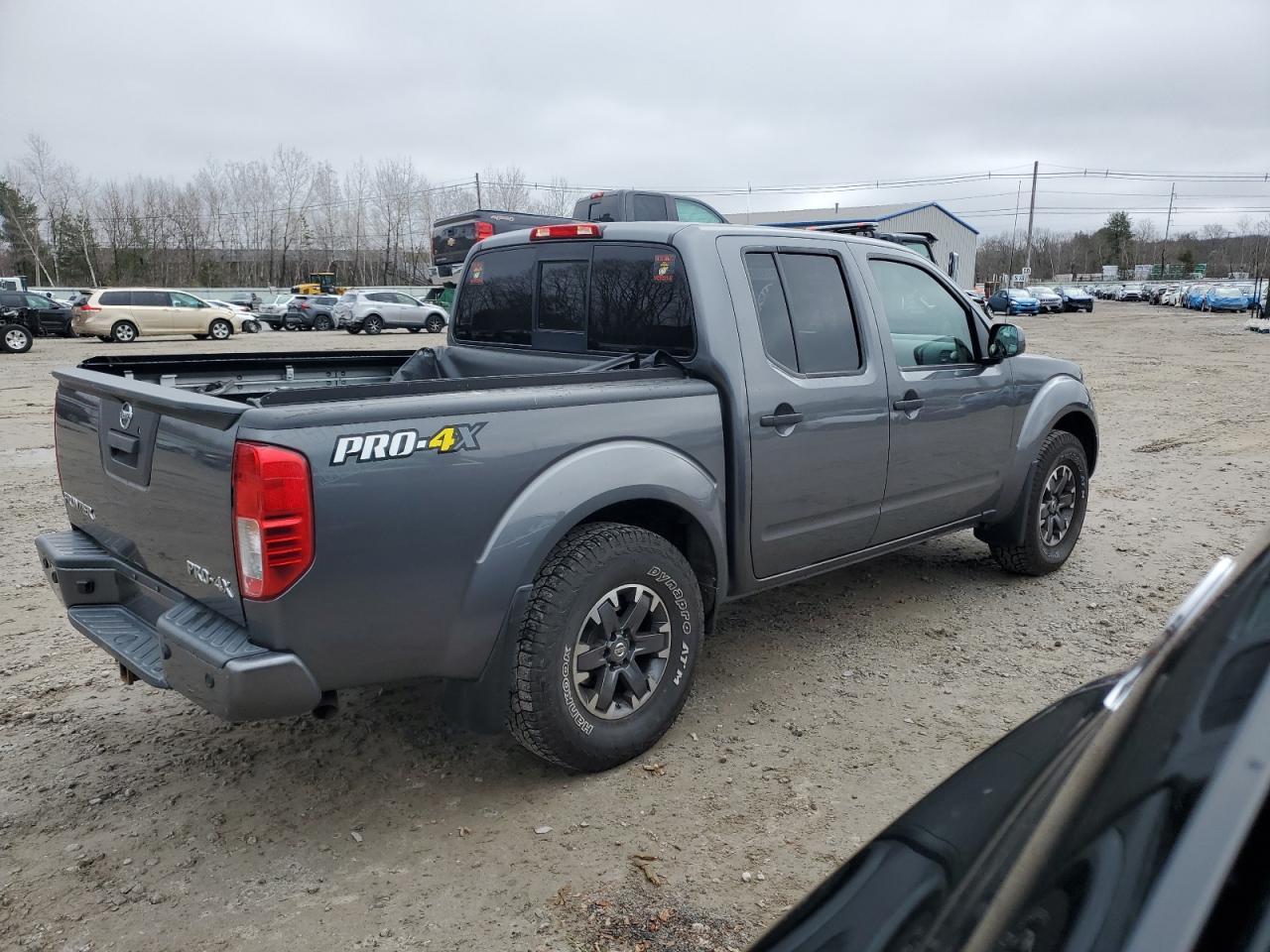 2019 NISSAN FRONTIER S - Фото 3