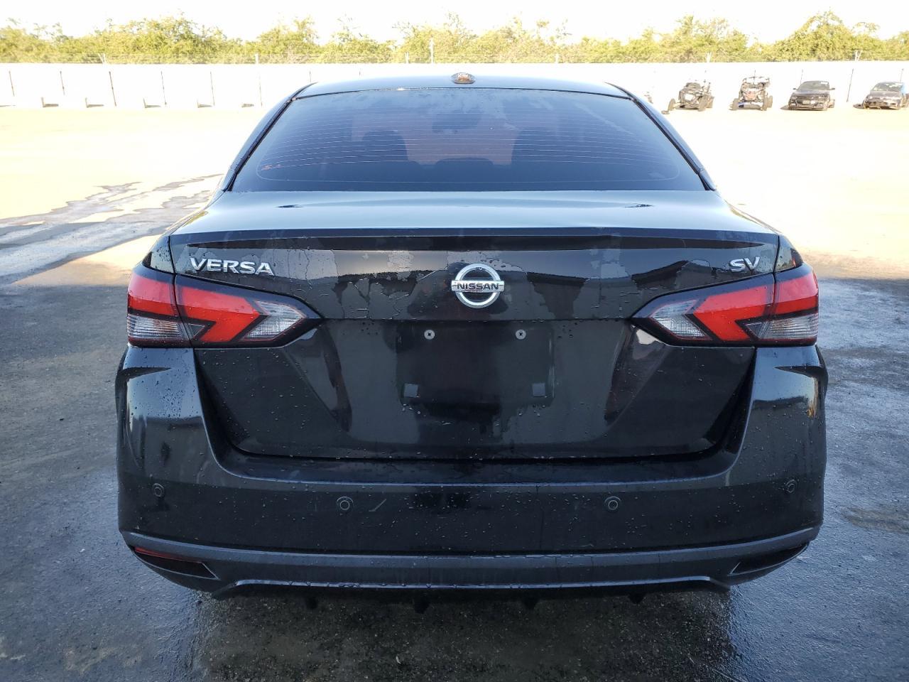 2021 NISSAN VERSA SV - Фото 6