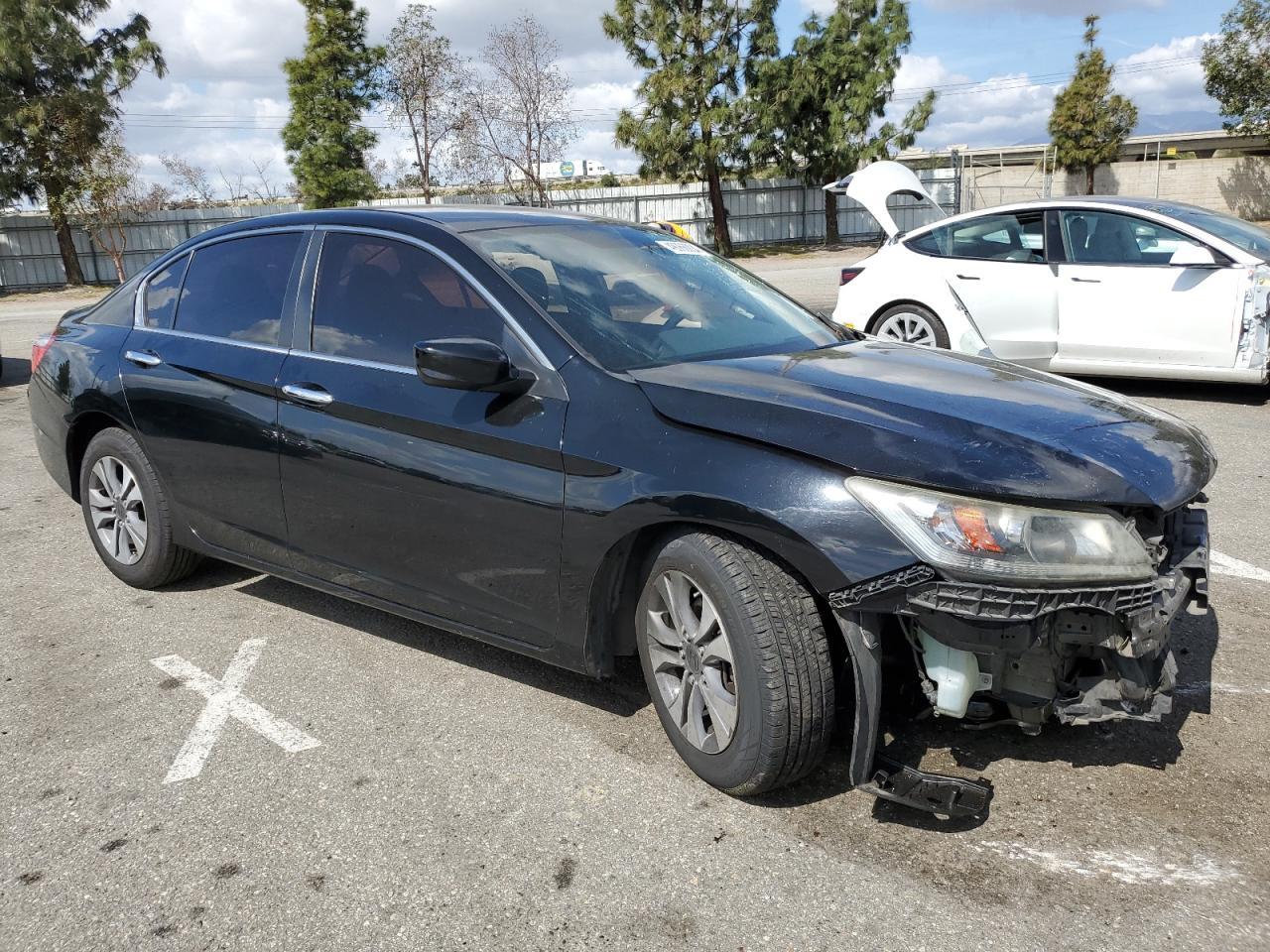 2014 HONDA ACCORD LX - Image 4