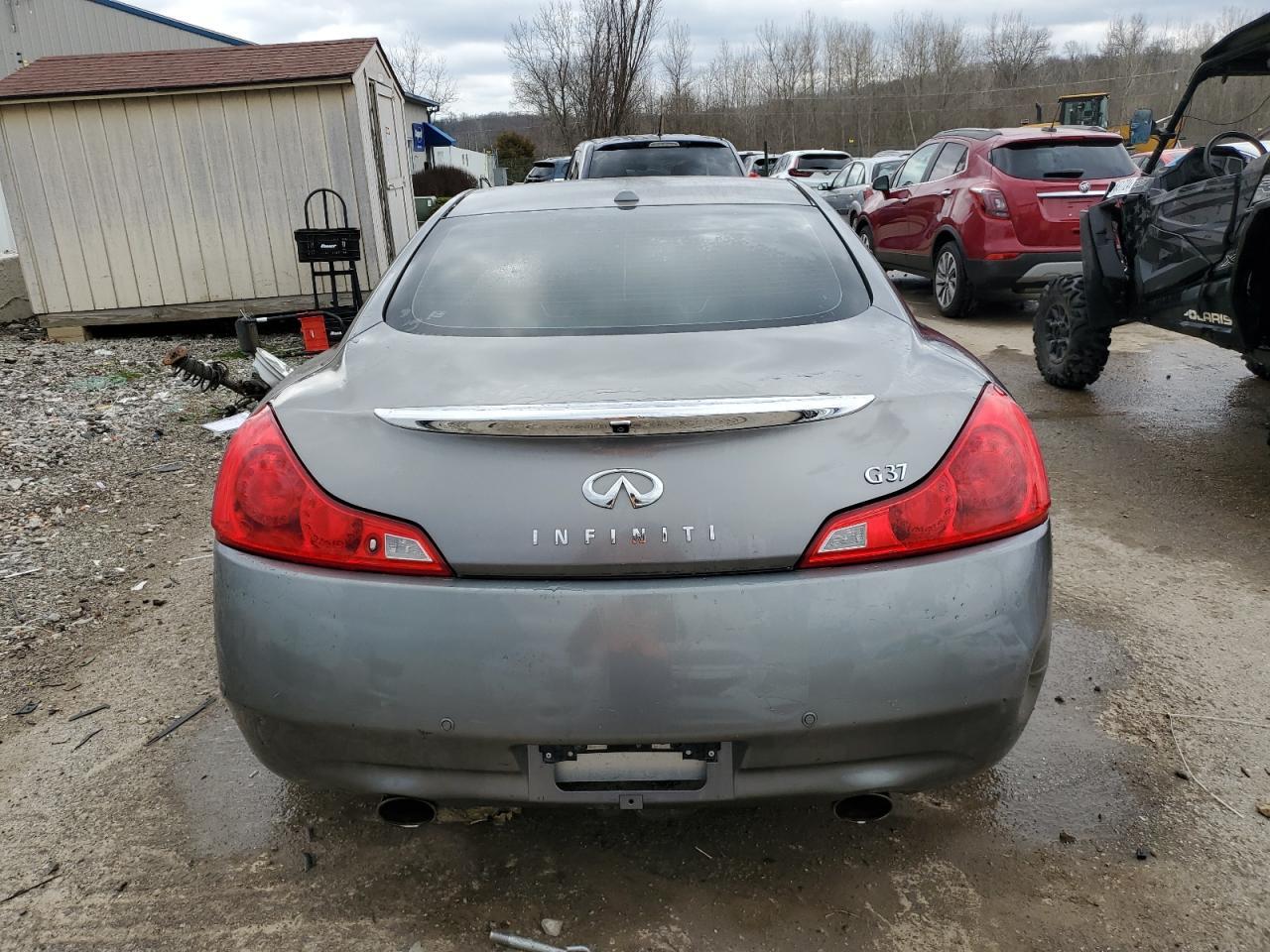 2011 INFINITI G37 BASE - Image 6