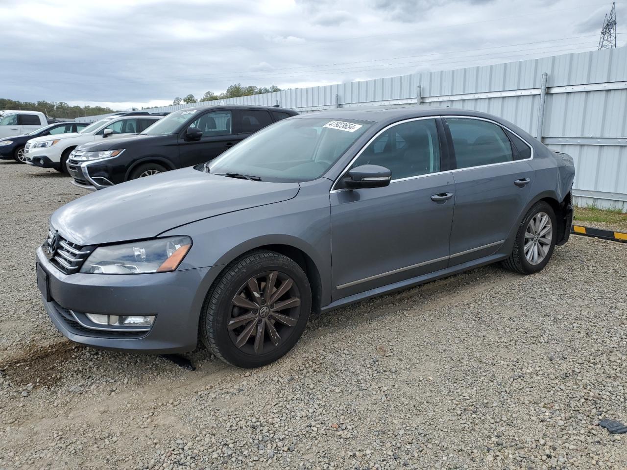 2013 VOLKSWAGEN PASSAT SEL