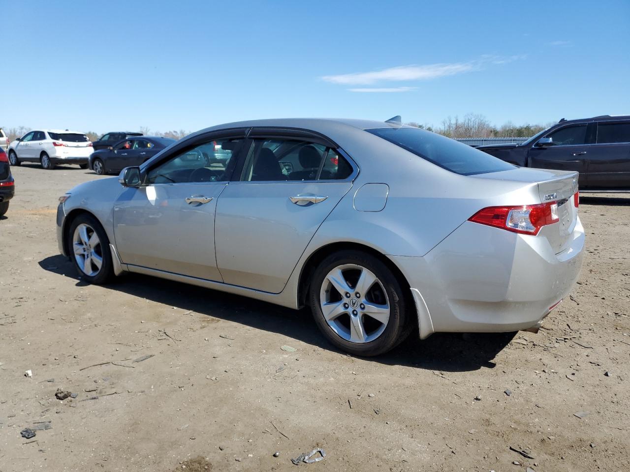 2010 ACURA TSX - Image 2
