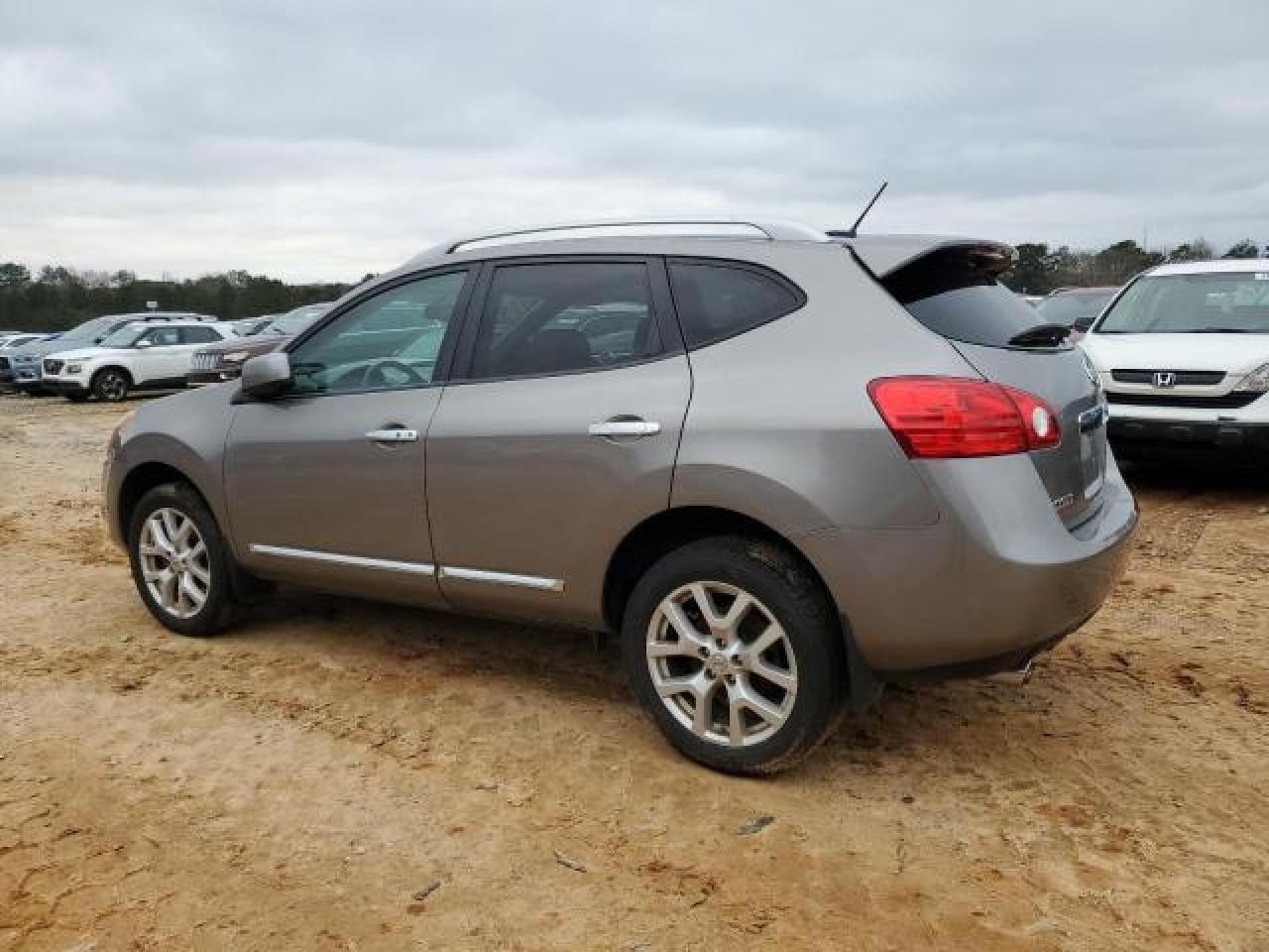 2013 NISSAN ROGUE S - Фото 2