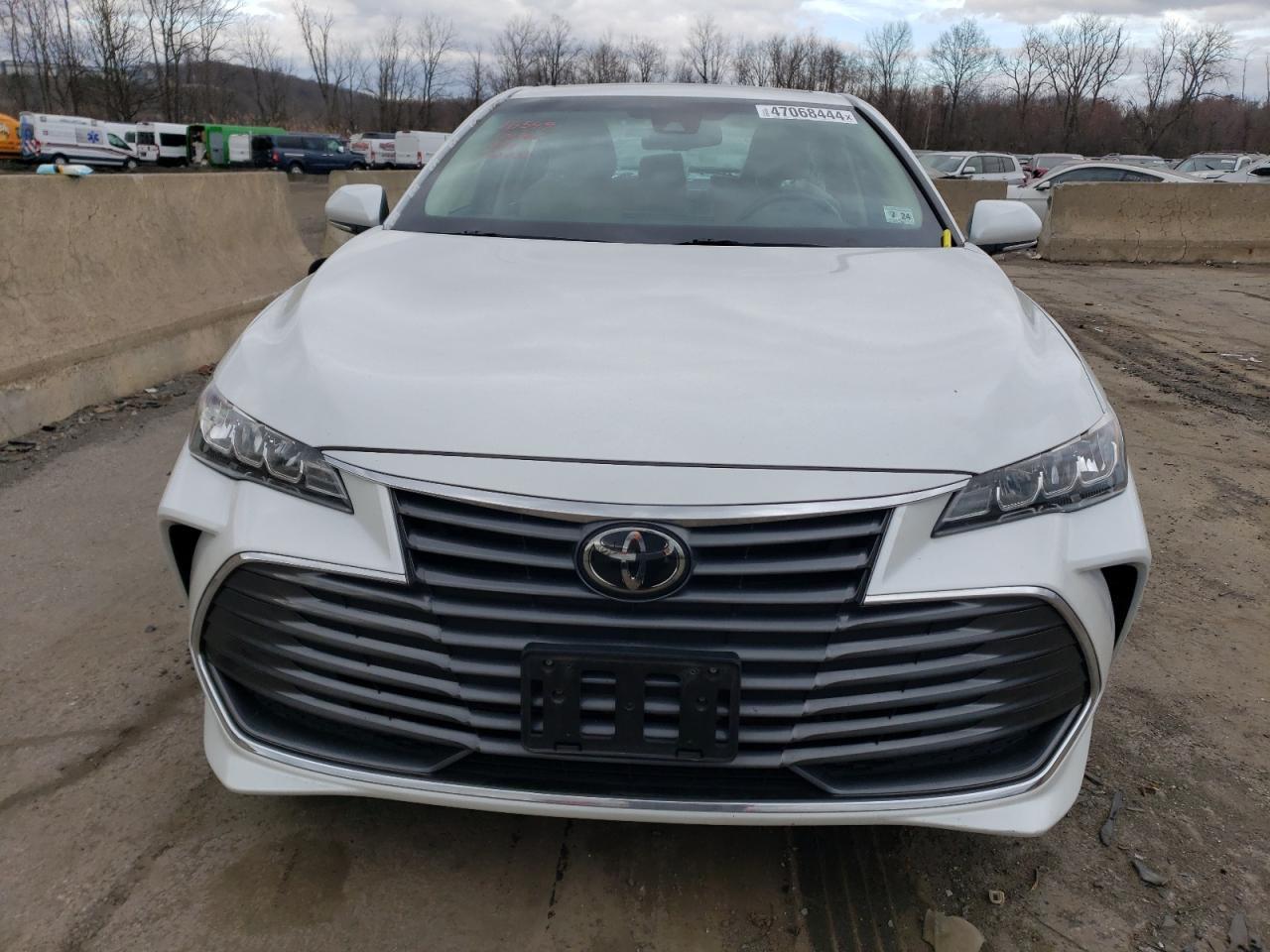 2019 TOYOTA AVALON XLE - Фото 5