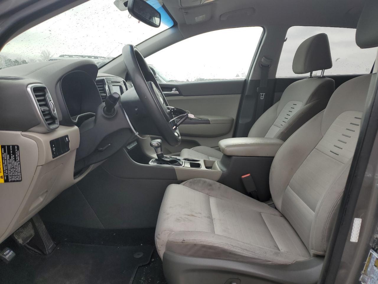 2017 KIA SPORTAGE L - Image 7